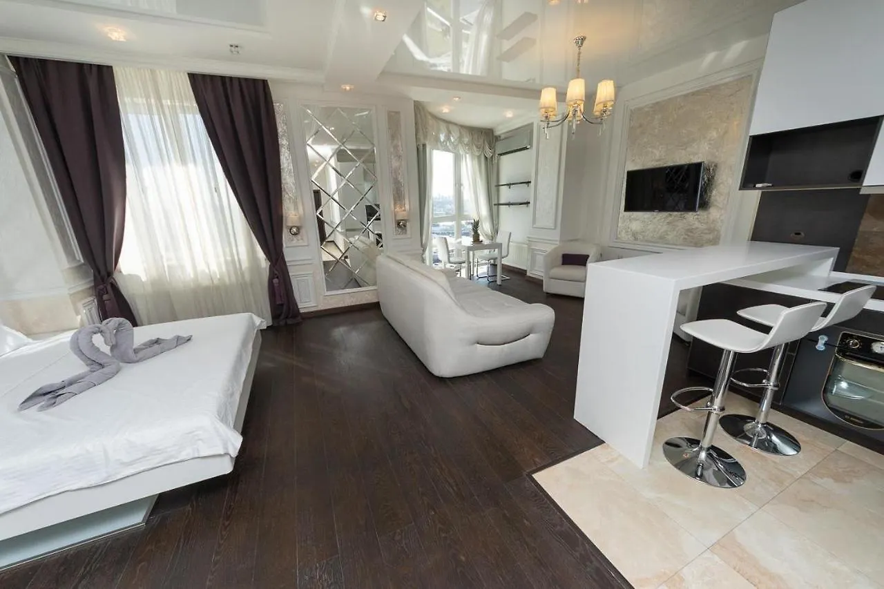 Exquisite Panoramic Views Apartment Dnipro Embankment Kyiv