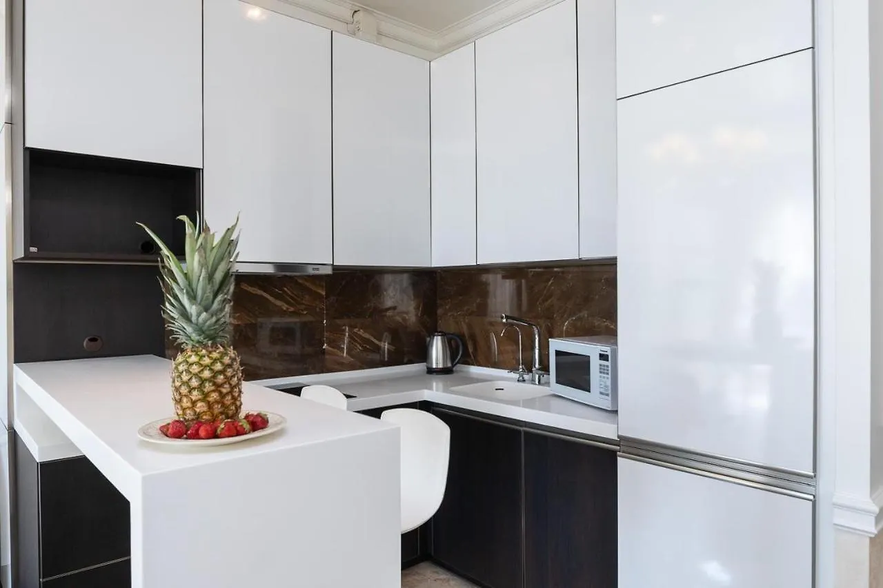 Exquisite Panoramic Views Apartment Dnipro Embankment Kyiv