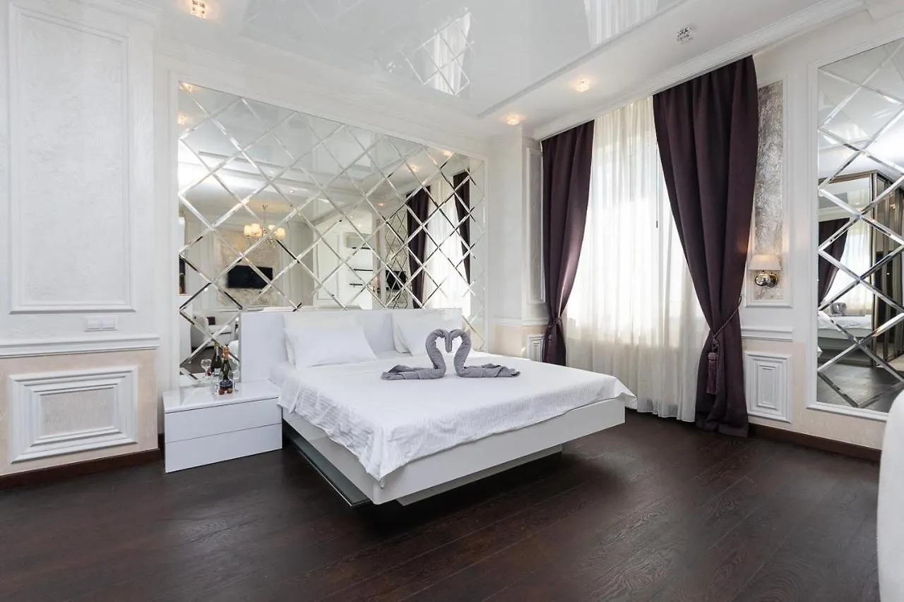 Exquisite Panoramic Views Apartment Dnipro Embankment Kyiv 0*,  Ukraine