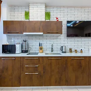 Apartment Big Jacuzzi , Sauna , Khreshchatyk, Kyiv