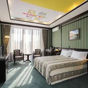 Hotell Attache, Kiev